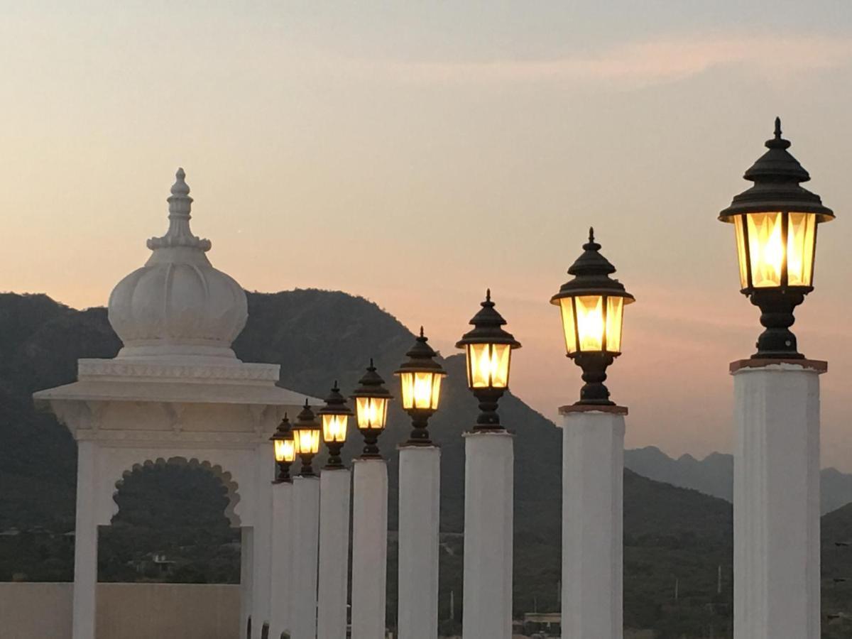 Regenta Central Mewargarh, Near Biological Park Udaipur Exteriör bild
