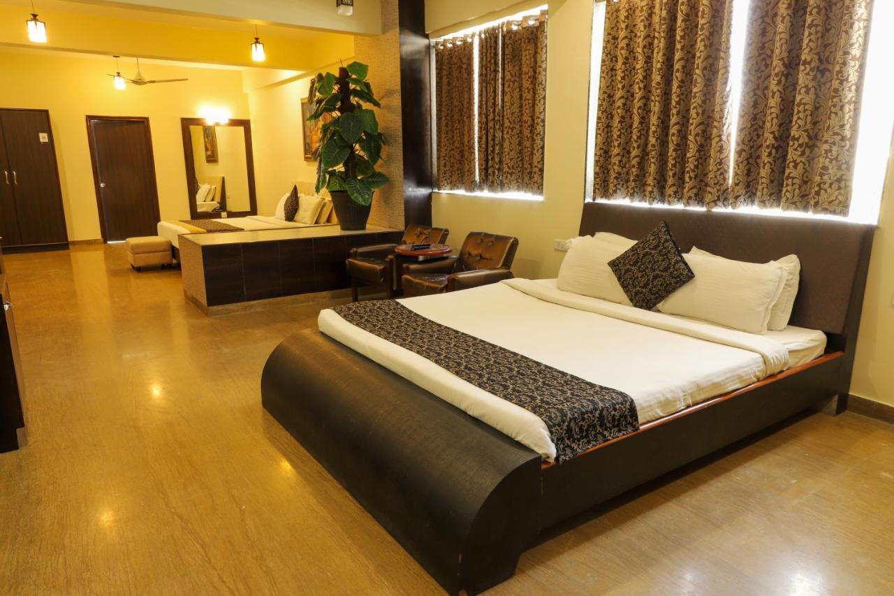 Regenta Central Mewargarh, Near Biological Park Udaipur Exteriör bild