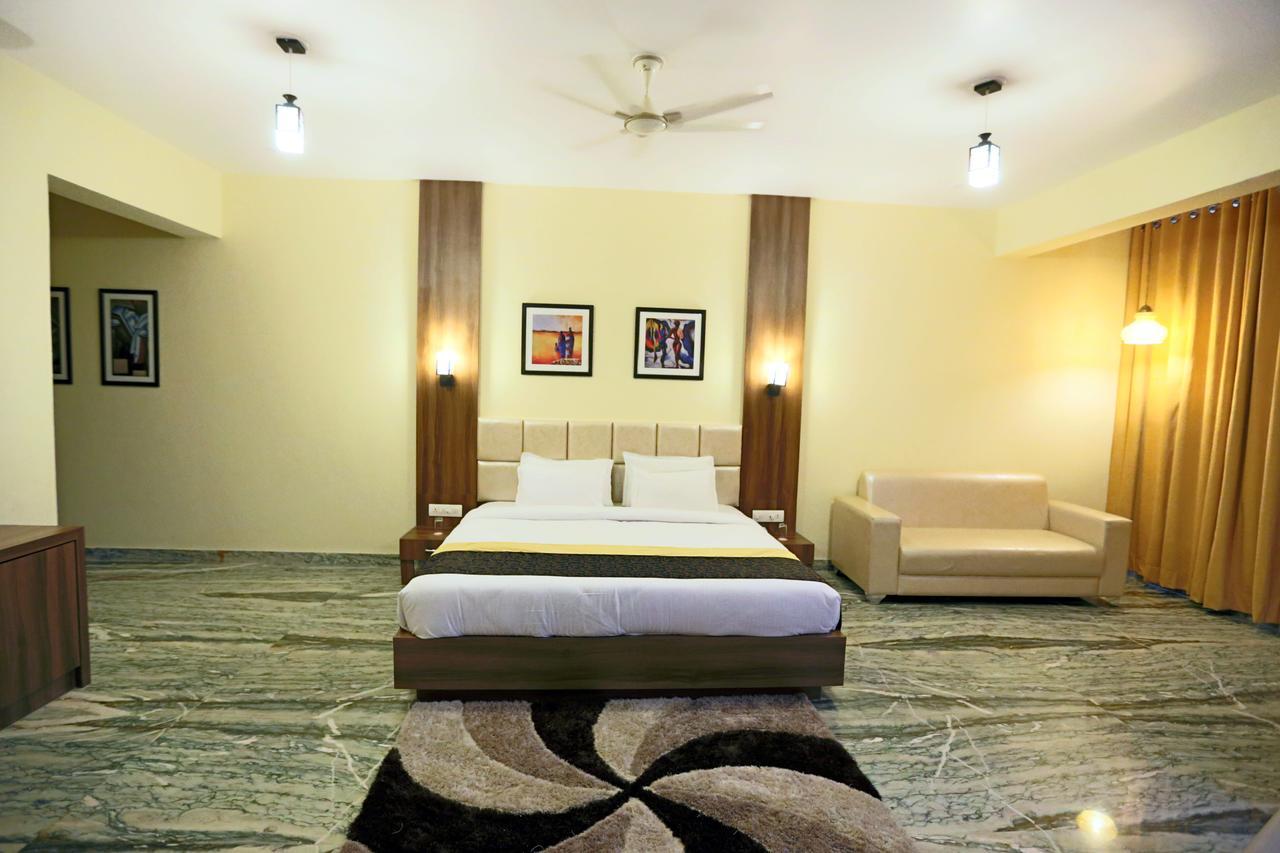 Regenta Central Mewargarh, Near Biological Park Udaipur Exteriör bild